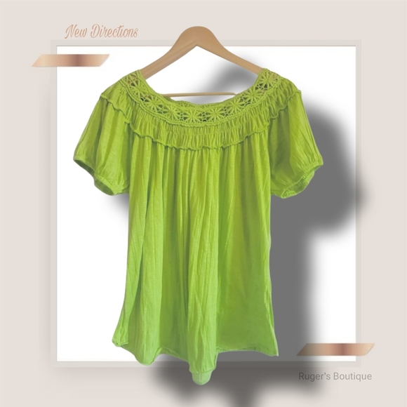 🌿New Directions Women's XL Avocado Green Lace Cut Crew Neck Puff Sleeve-Cute!! - Picture 3 of 10